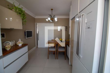 Apartamento à venda com 172m², 4 quartos e 4 vagasCozinha