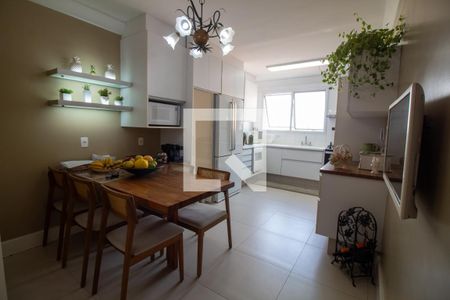 Apartamento à venda com 172m², 4 quartos e 4 vagasCozinha