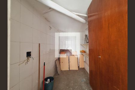 Casa à venda com 250m², 6 quartos e 3 vagas Casa à venda com 250m², 6 quartos e 3 vagasQuarto de serviço 1