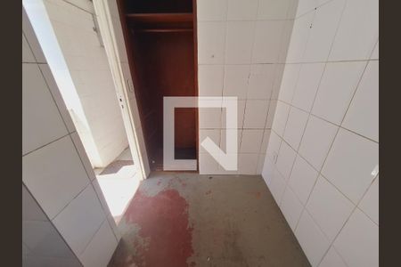 Casa à venda com 250m², 6 quartos e 3 vagas Casa à venda com 250m², 6 quartos e 3 vagasQuarto de serviço 2