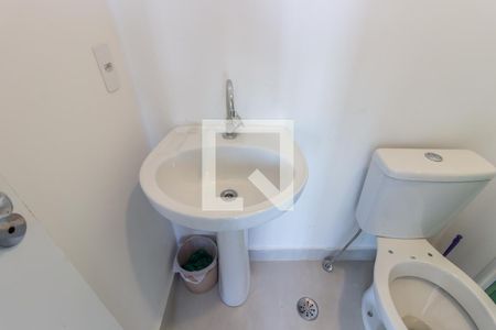 Banheiro de apartamento à venda com 2 quartos, 39m² em Itaquera, São Paulo