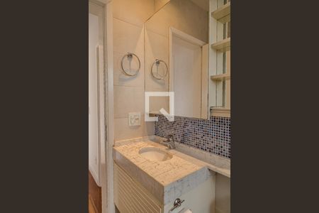 Apartamento à venda com 130m², 2 quartos e 3 vagasBanheiro Social