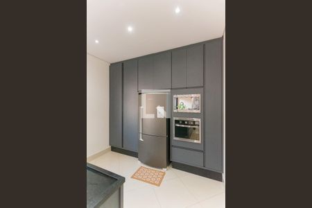 Casa à venda com 420m², 4 quartos e 4 vagas Casa à venda com 420m², 4 quartos e 4 vagasCozinha