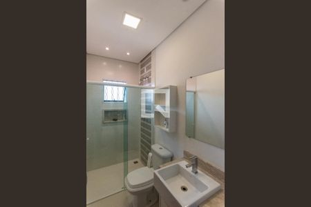 Casa à venda com 420m², 4 quartos e 4 vagas Casa à venda com 420m², 4 quartos e 4 vagasBanheiro da Suíte 2