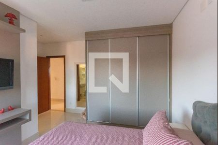 Casa à venda com 420m², 4 quartos e 4 vagas Casa à venda com 420m², 4 quartos e 4 vagasSuíte 2