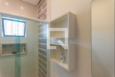 Casa à venda com 420m², 4 quartos e 4 vagas Casa à venda com 420m², 4 quartos e 4 vagasBanheiro da Suíte 2