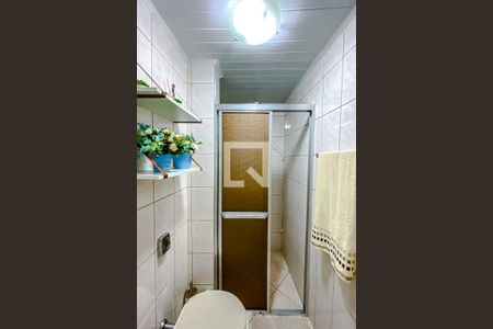 Casa à venda com 100m², 2 quartos e 1 vagaBanheiro