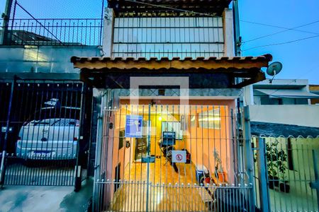 Casa à venda com 100m², 2 quartos e 1 vagaFachada