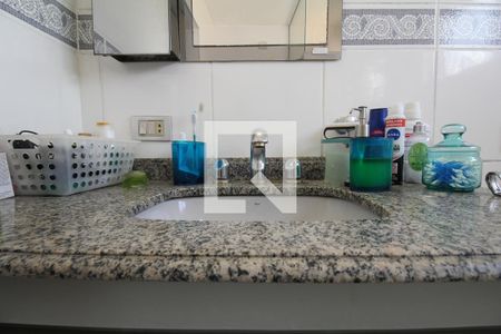 Casa à venda com 175m², 3 quartos e 2 vagasBanheiro