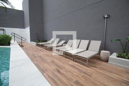 Studio à venda com 25m², 1 quarto e sem vagaÁrea comum - Piscina