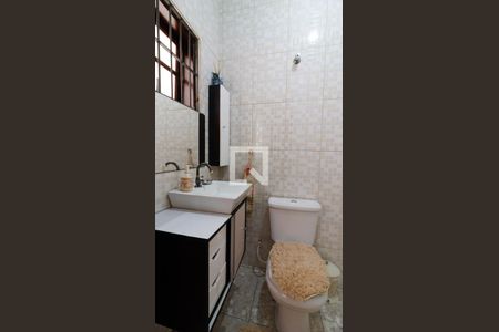 Casa à venda com 93m², 2 quartos e 4 vagas Casa à venda com 93m², 2 quartos e 4 vagasBanheiro