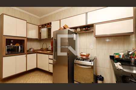 Casa à venda com 93m², 2 quartos e 4 vagas Casa à venda com 93m², 2 quartos e 4 vagasCozinha