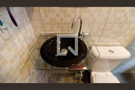 Casa à venda com 93m², 2 quartos e 4 vagas Casa à venda com 93m², 2 quartos e 4 vagasBanheiro da Suíte