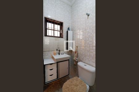 Casa à venda com 93m², 2 quartos e 4 vagas Casa à venda com 93m², 2 quartos e 4 vagasBanheiro