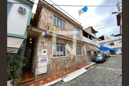 Casa à venda com 100m², 3 quartos e 1 vagaFachada da casa