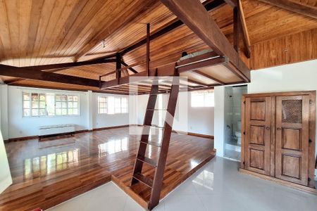 Sala de casa à venda com 1 quarto, 80m² em Piratininga, Niterói