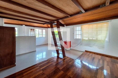 Sala de casa à venda com 1 quarto, 80m² em Piratininga, Niterói