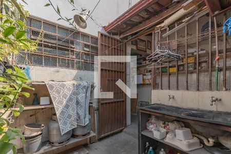 Casa à venda com 100m², 2 quartos e 1 vagaÁrea de Serviço