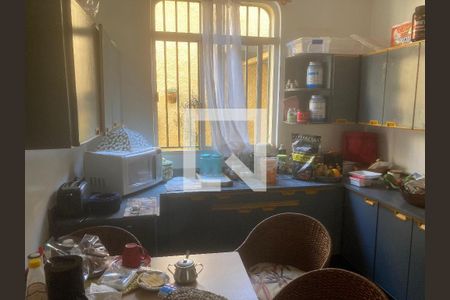 Casa à venda com 350m², 4 quartos e 4 vagas