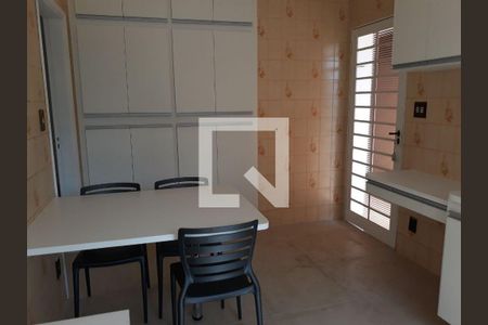 Casa à venda com 280m², 3 quartos e 3 vagas