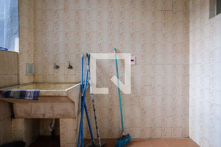 Casa à venda com 100m², 2 quartos e 2 vagasÁrea de serviço