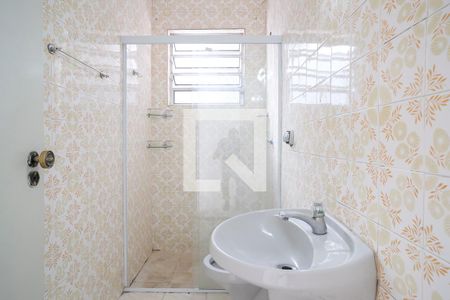 Casa à venda com 100m², 2 quartos e 2 vagasBanheiro 1