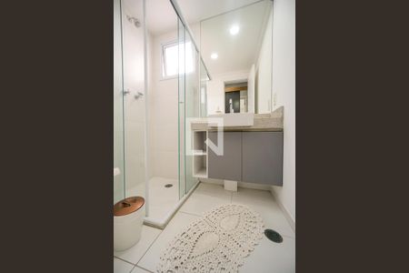 Apartamento para alugar com 76m², 2 quartos e 2 vagasBanheiro social