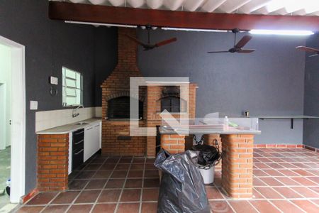Casa à venda com 110m², 4 quartos e 3 vagasChurrasqueira