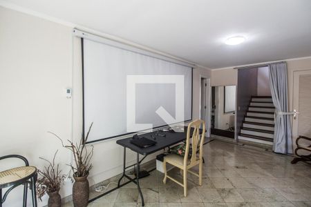 Casa à venda com 400m², 5 quartos e 6 vagasSala de TV