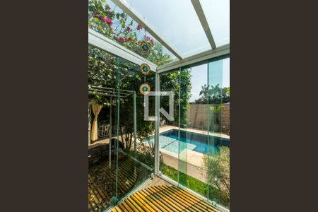 Casa à venda com 400m², 5 quartos e 6 vagasOfurô