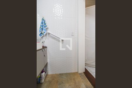 Casa à venda com 400m², 5 quartos e 6 vagasBanheiro da Suíte 4