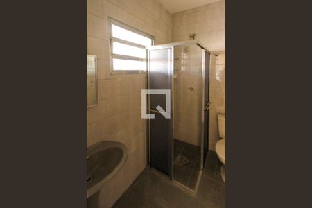 Casa à venda com 300m², 4 quartos e 6 vagasbanheiro Casa 02