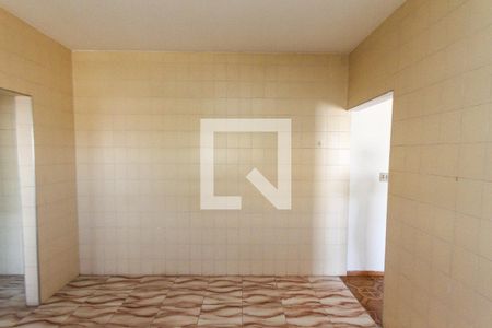 Casa à venda com 300m², 4 quartos e 6 vagasCozinha casa 02