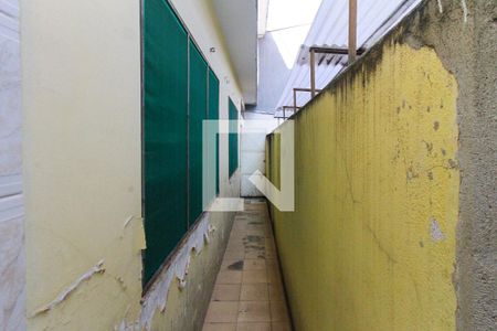 Casa à venda com 300m², 4 quartos e 6 vagasCorredor