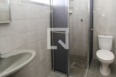 Casa à venda com 300m², 4 quartos e 6 vagasbanheiro Casa 02