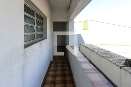 Casa à venda com 300m², 4 quartos e 6 vagasVaranda casa 02