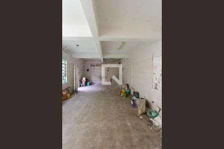 Casa à venda com 300m², 4 quartos e 6 vagasÁrea externa 