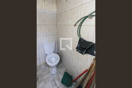 Casa à venda com 300m², 4 quartos e 6 vagasBanheiro de serviço