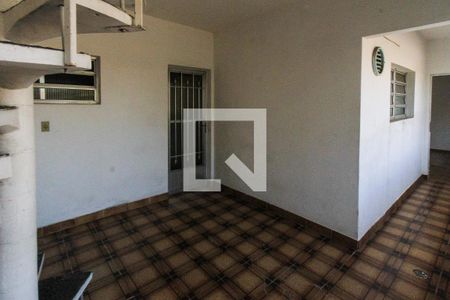 Casa à venda com 300m², 4 quartos e 6 vagasVaranda casa 02