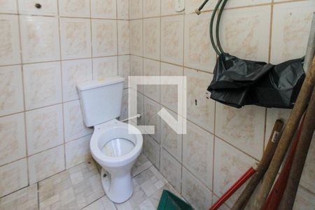 Casa à venda com 300m², 4 quartos e 6 vagasBanheiro de serviço