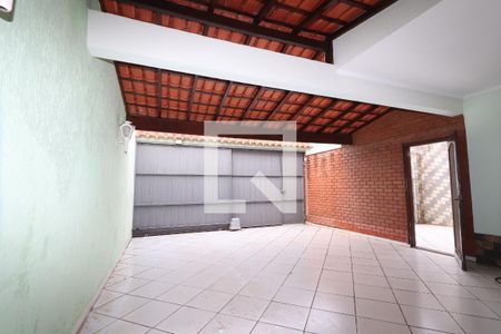 Casa à venda com 300m², 4 quartos e 4 vagasGaragem