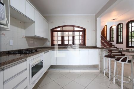 Casa à venda com 300m², 4 quartos e 4 vagasCozinha