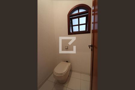 Casa à venda com 300m², 4 quartos e 4 vagasBanheiro da Suíte