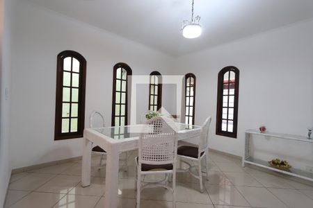 Casa à venda com 300m², 4 quartos e 4 vagasSala de Jantar