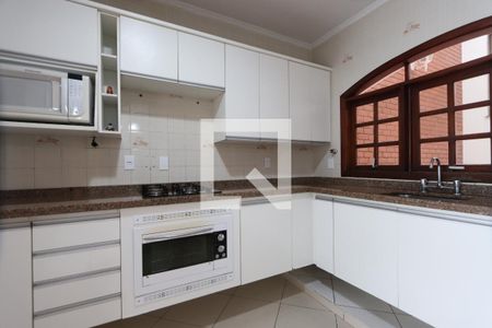 Casa à venda com 300m², 4 quartos e 4 vagasCozinha