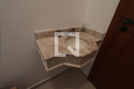 Casa à venda com 300m², 4 quartos e 4 vagasLavabo