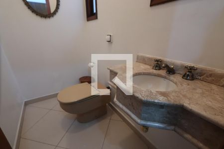 Casa à venda com 300m², 4 quartos e 4 vagasLavabo