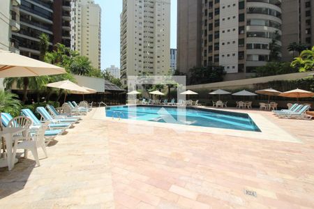 Apartamento para alugar com 125m², 3 quartos e 2 vagasÁrea comum - Piscina