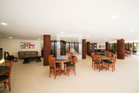 Apartamento para alugar com 125m², 3 quartos e 2 vagasÁrea comum - Piscina