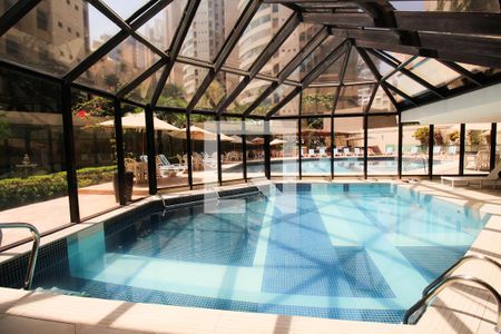 Apartamento para alugar com 125m², 3 quartos e 2 vagasÁrea comum - Piscina